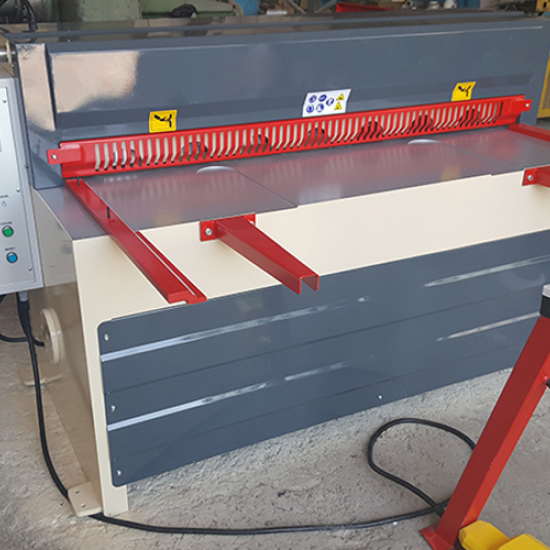 LRGM 1550 x 3mm Rediktörlü Giyotin Makas - Guillotine Machines