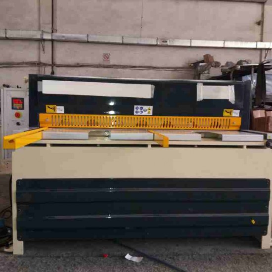 LRGM 1550 x 5mm Rediktörlü Giyotin Makas - Guillotine Machines