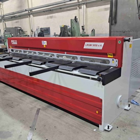 LRGM 3050 x 4mm  NC Kontrollü Rediktörlü Giyotin Makas LİNDA MACHİNE - Guillotine Machines