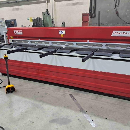 LRGM 3050 x 4mm  NC Kontrollü Rediktörlü Giyotin Makas LİNDA MACHİNE - Guillotine Machines