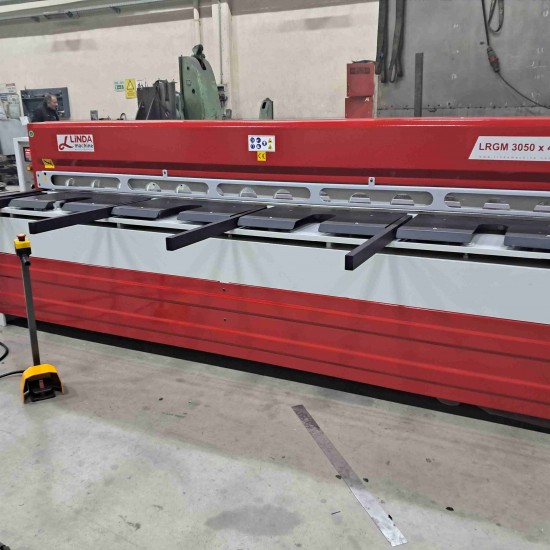 LRGM 3050 x 4mm  NC Kontrollü Rediktörlü Giyotin Makas LİNDA MACHİNE - Guillotine Machines