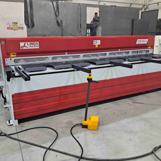 LRGM 3050 x 4mm  NC Kontrollü Rediktörlü Giyotin Makas LİNDA MACHİNE - Guillotine Machines
