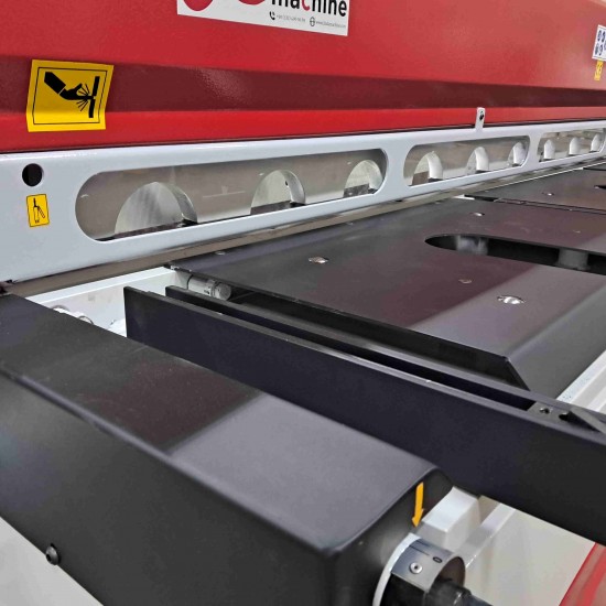 LRGM 3050 x 4mm  NC Kontrollü Rediktörlü Giyotin Makas LİNDA MACHİNE - Guillotine Machines