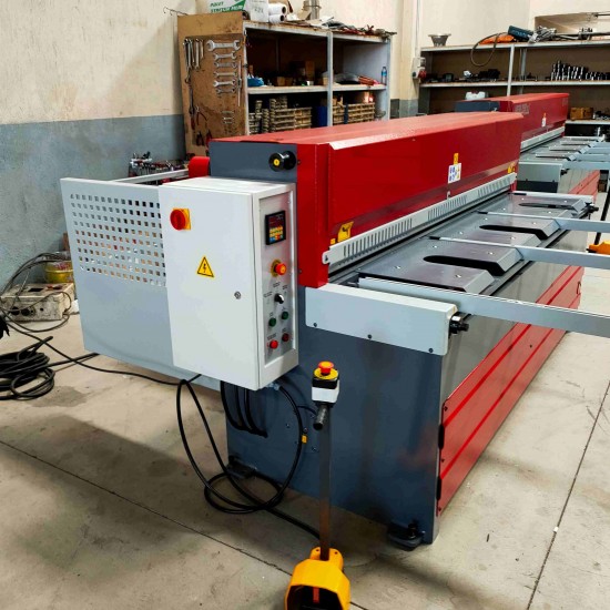 LRGM 3050 x 3,0mm Önden ve Arkadan Düşürmeli Rediktörlü Giyotin Makas - Guillotine Machines