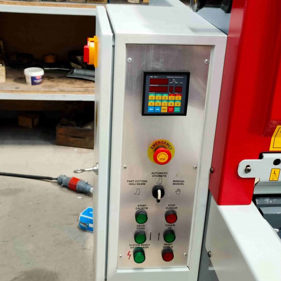 LRGM 3050 x 3,0mm Önden ve Arkadan Düşürmeli Rediktörlü Giyotin Makas - Guillotine Machines
